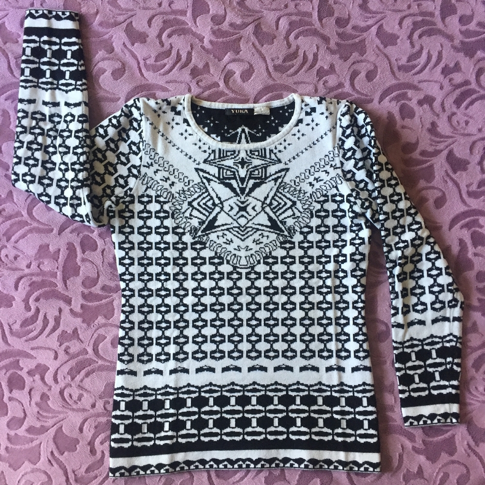 Long Sleeve Abstract Print Sweater
